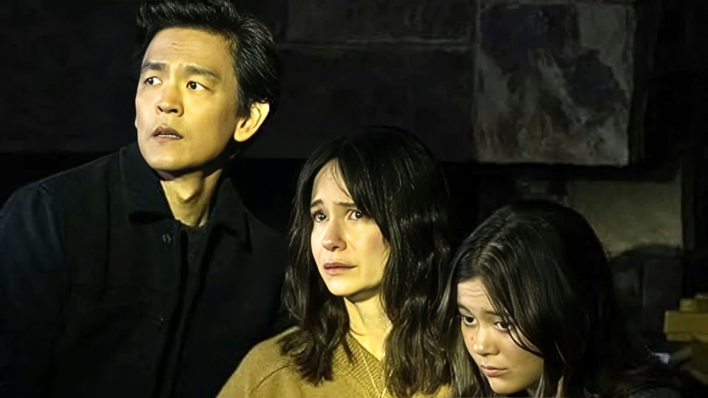 "Afraid (2024) A Chilling Horror SciFi Thriller Starring John Cho"